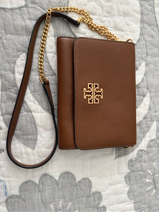Tory Burch Other - Tory Burch Chestnut Brown Pebbled Leather Crossbody with Gold Logo
